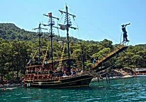 Marmaris Korsan Gemi Turu